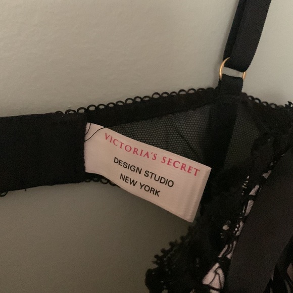 Victoria’s Secret Lace up nighty & thong - Picture 6 of 10